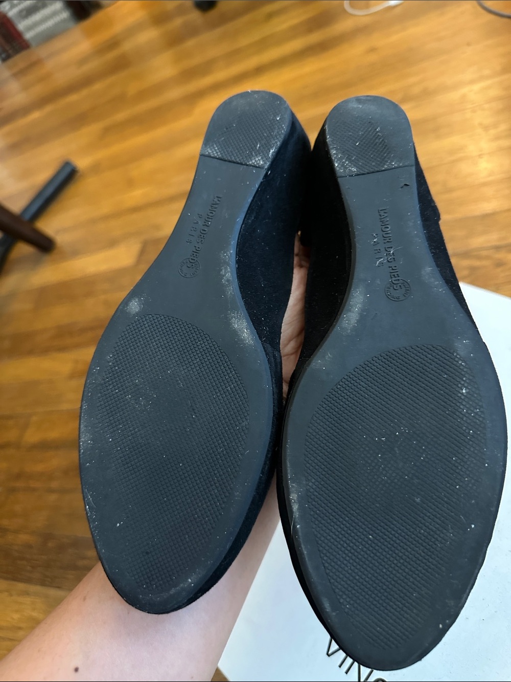 L’Amour Des Pieds Bella Black Open-Toe Ankle Strap Suede Sandals - Size 8 - Picture 2 of 4